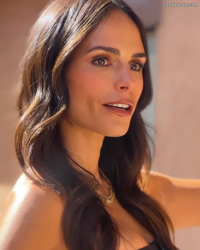 Jordana Brewster photo 23 of 373