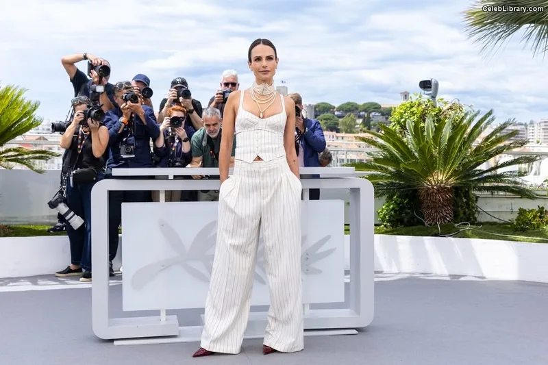Jordana Brewster photo 5 of 373