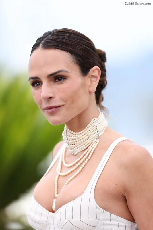 Jordana Brewster photo 15 of 373