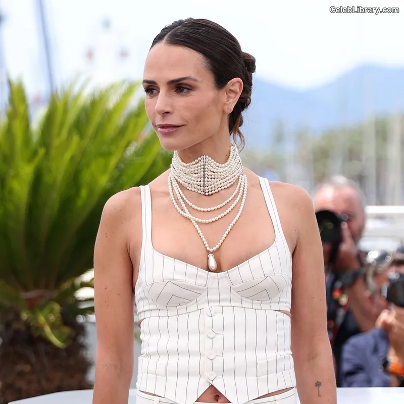 Jordana Brewster photo 18 of 373