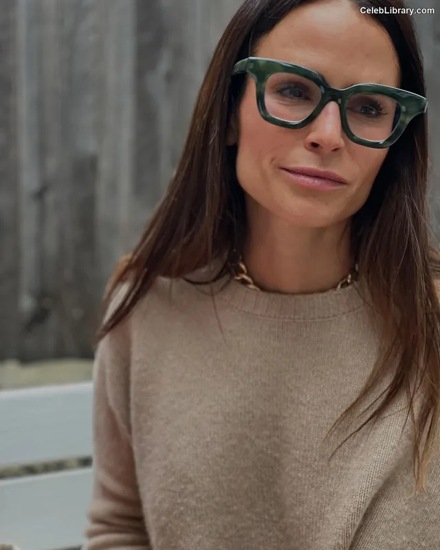 Jordana Brewster photo 23 of 373