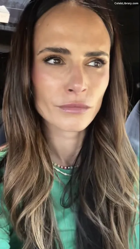 Jordana Brewster photo 19 of 373