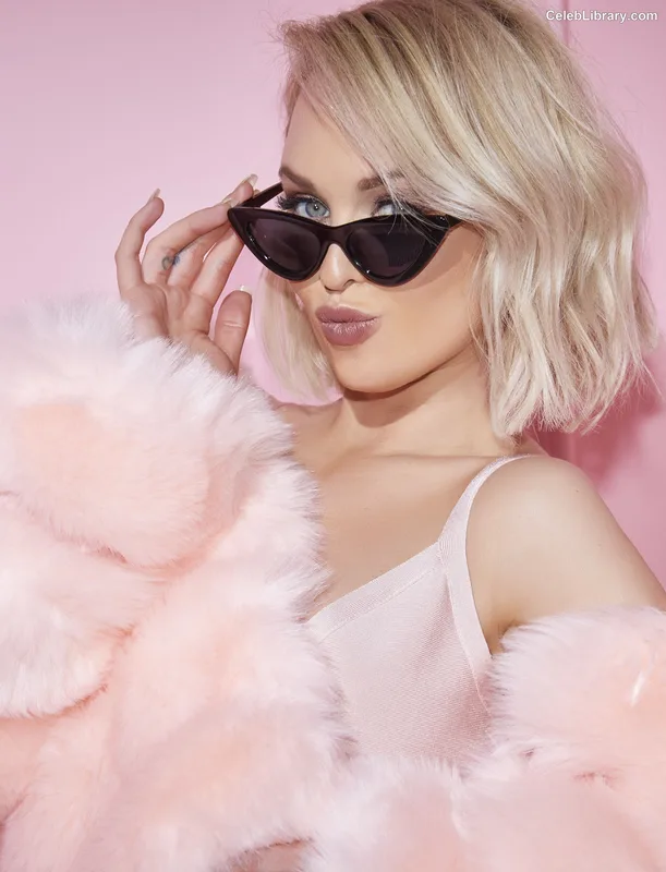 Jorgie Porter photo 17 of 124