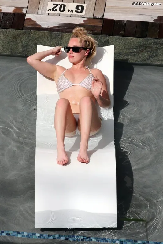 Jorgie Porter photo 2 of 124