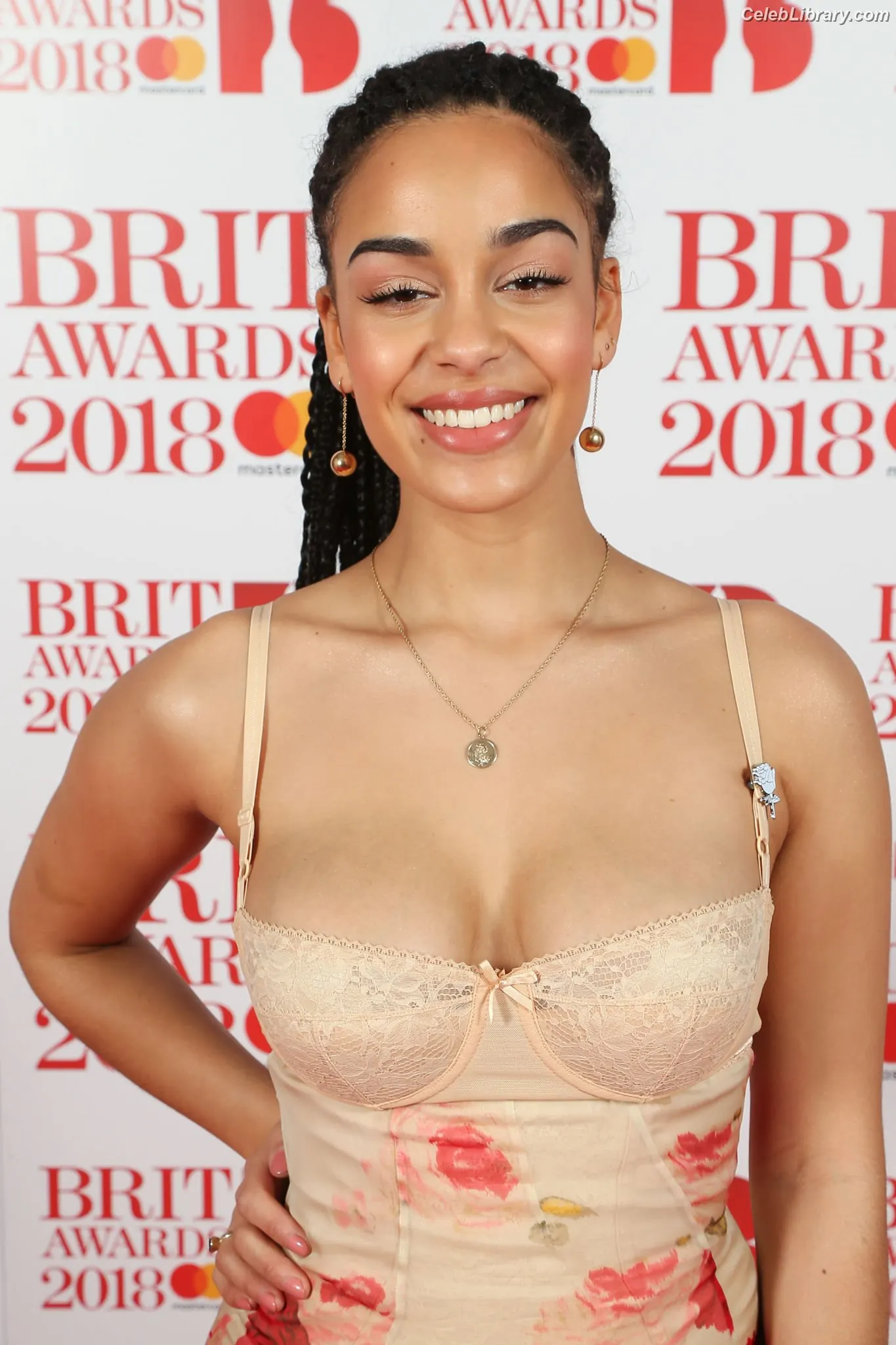 Jorja Smith photo 12 of 118