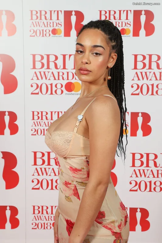 Jorja Smith photo 11 of 118