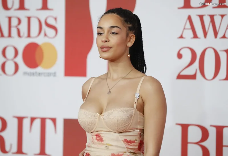Jorja Smith photo 23 of 118