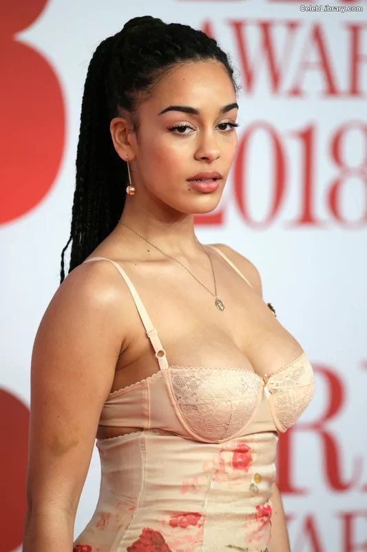Jorja Smith photo 24 of 118