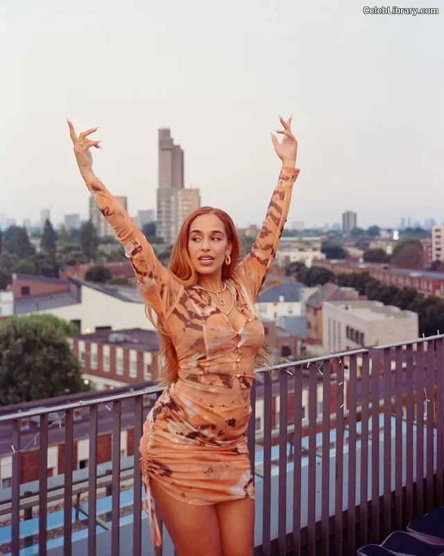 Jorja Smith photo 8 of 118