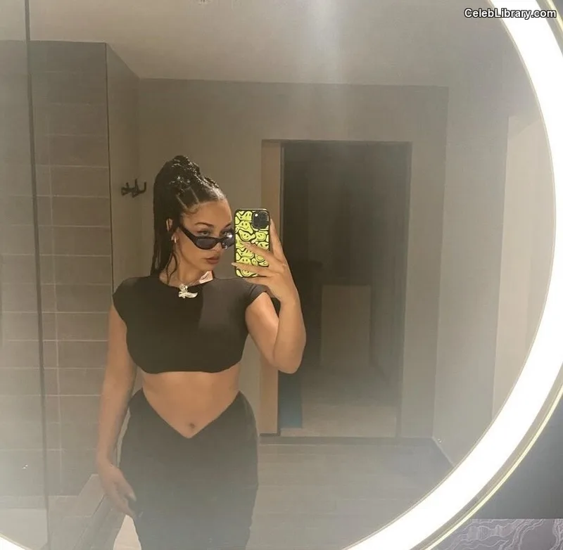 Jorja Smith photo 18 of 118