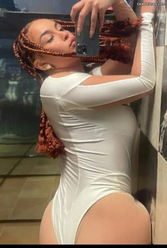 Jorja Smith photo 4 of 118