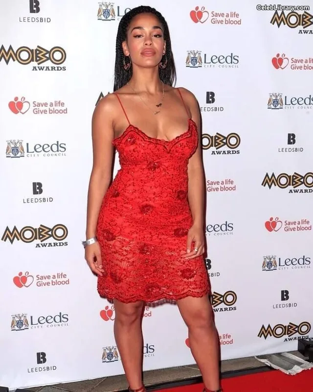 Jorja Smith photo 24 of 118