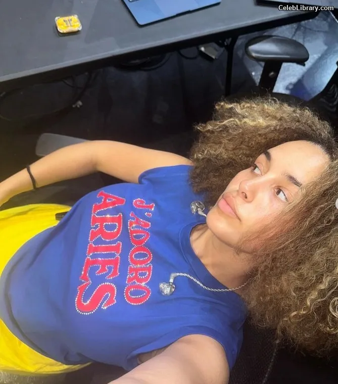Jorja Smith photo 13 of 118