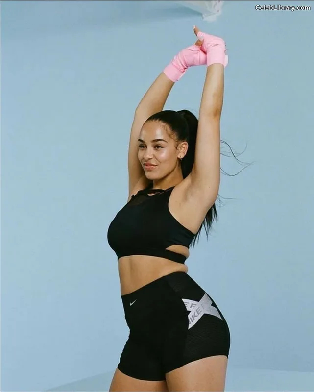 Jorja Smith photo 18 of 118
