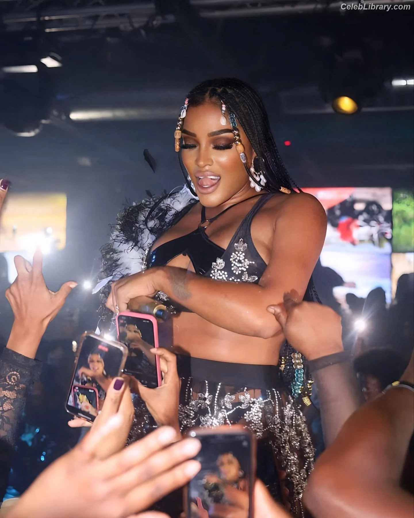 Joseline Hernandez photo 4 of 430