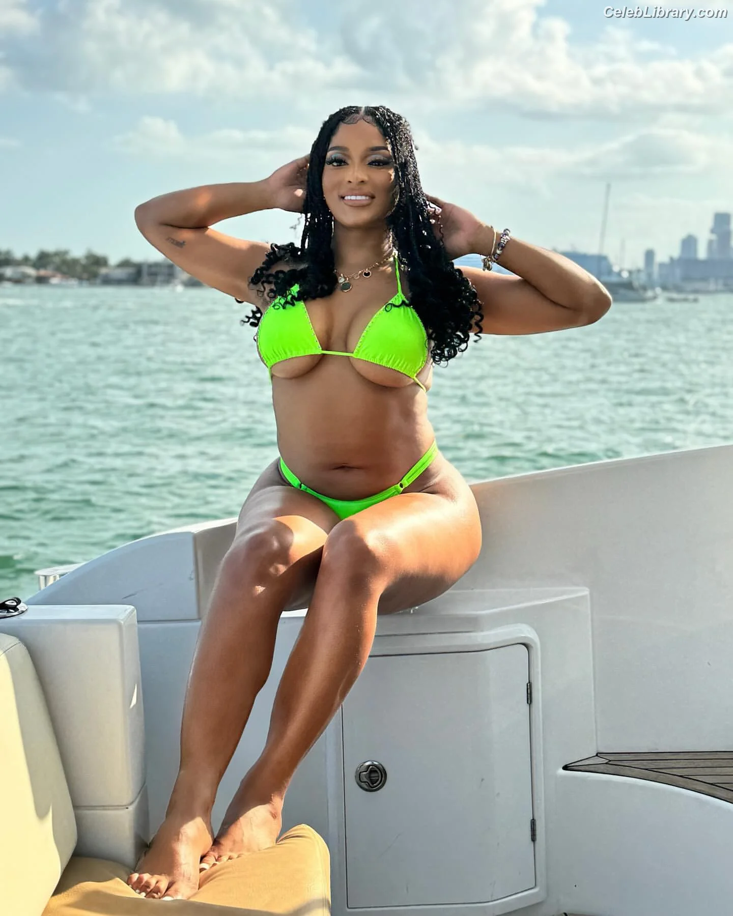 Joseline Hernandez photo 15 of 430