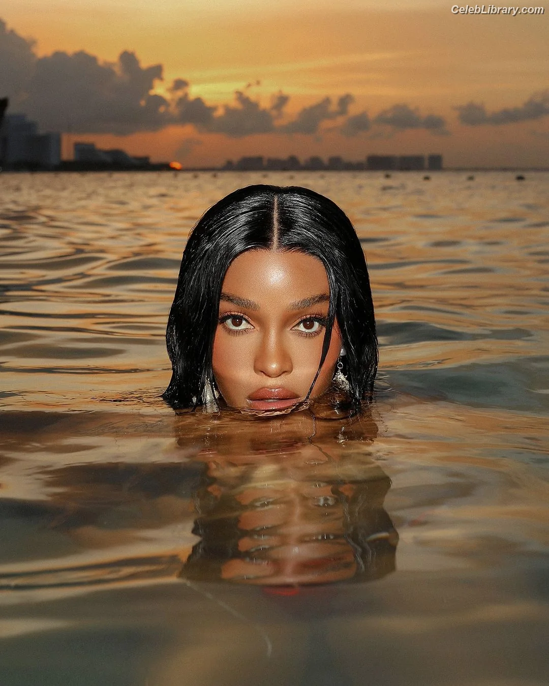 Joseline Hernandez photo 2 of 430