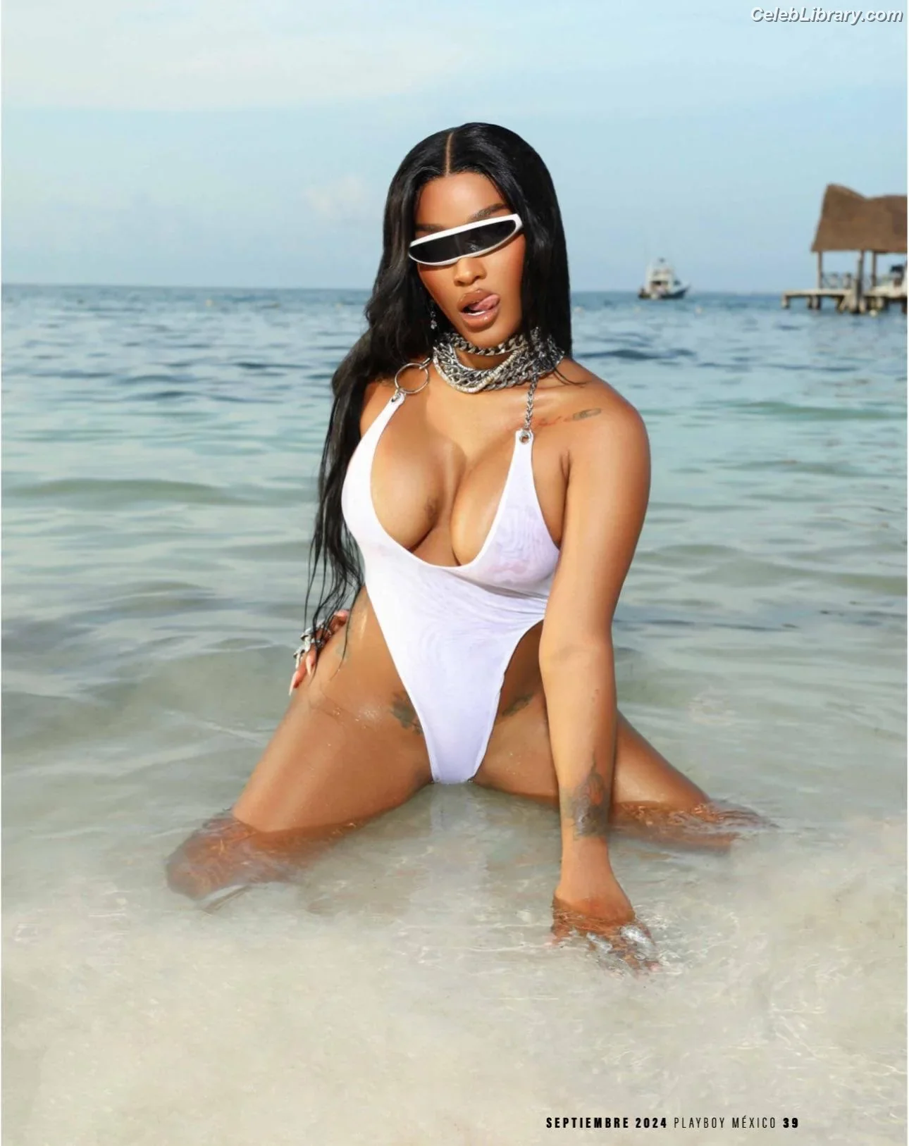 Joseline Hernandez photo 2 of 430