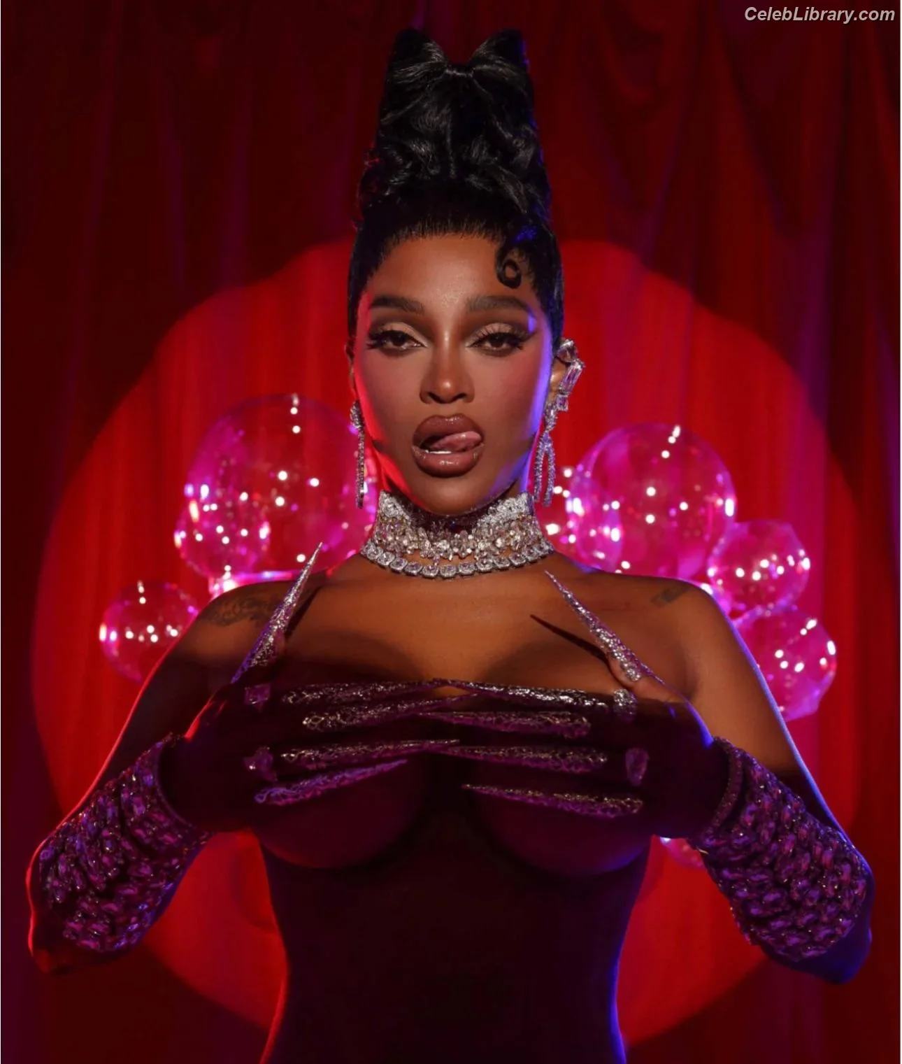 Joseline Hernandez photo 3 of 430
