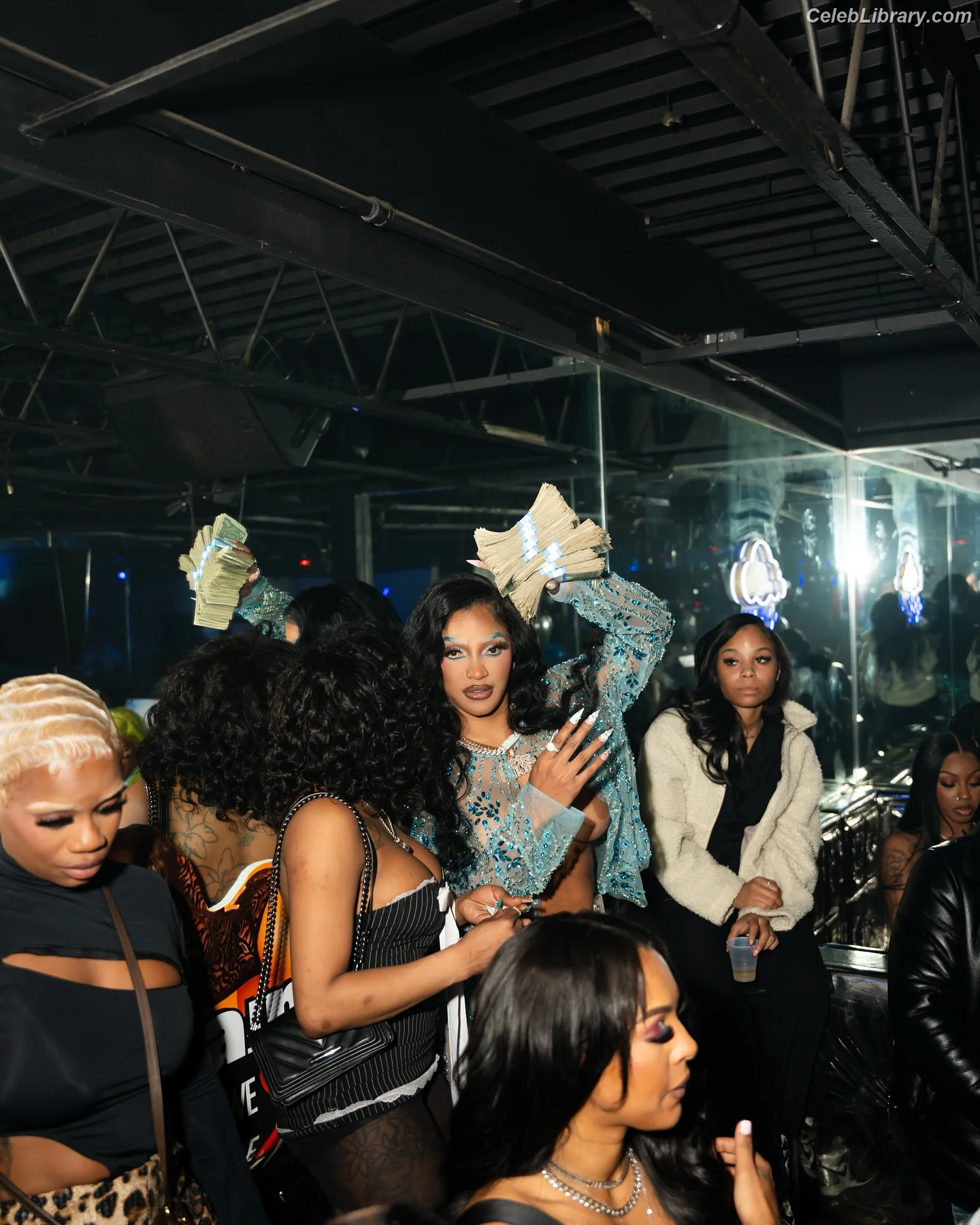 Joseline Hernandez photo 5 of 430