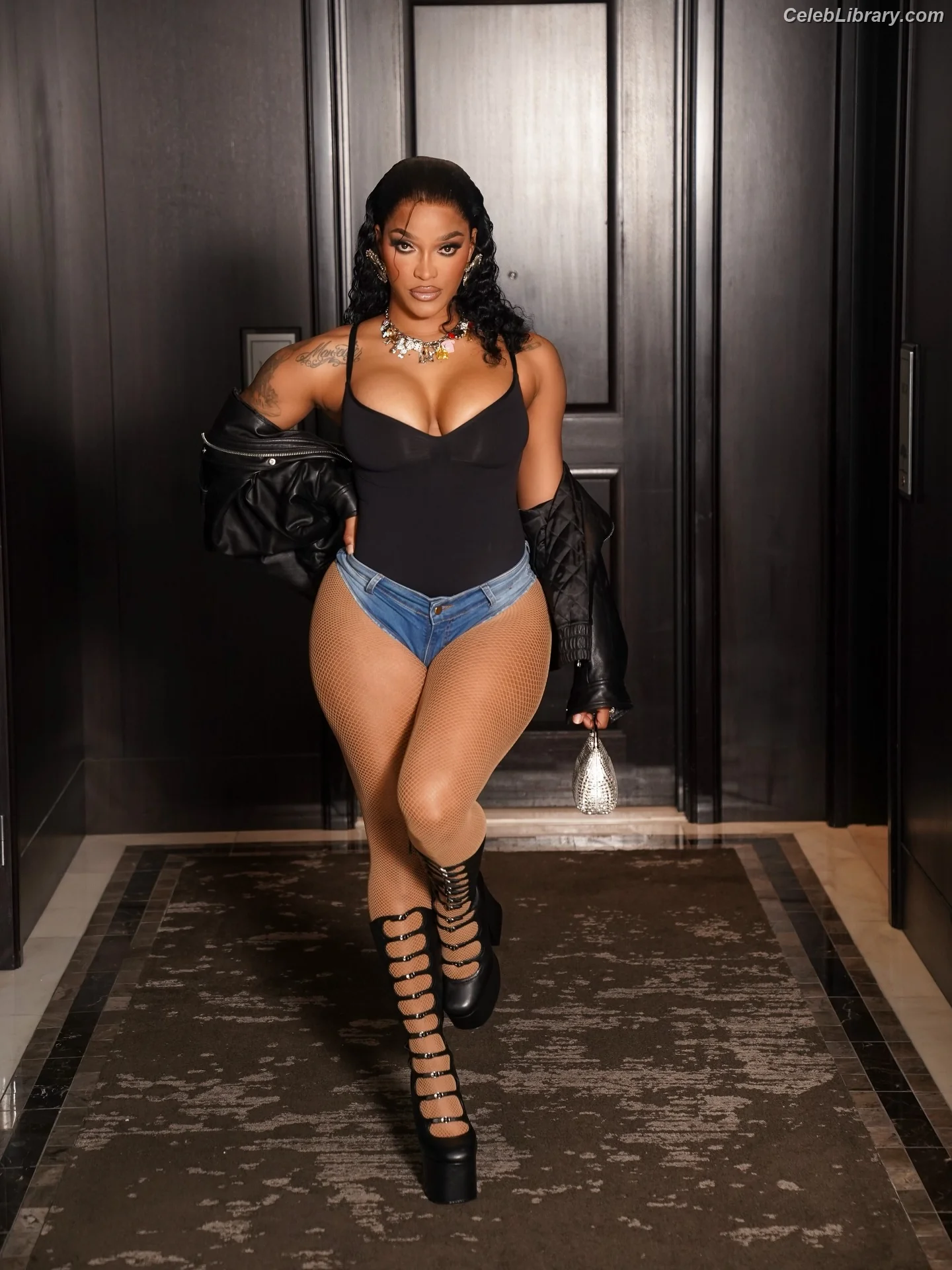 Joseline Hernandez photo 6 of 430