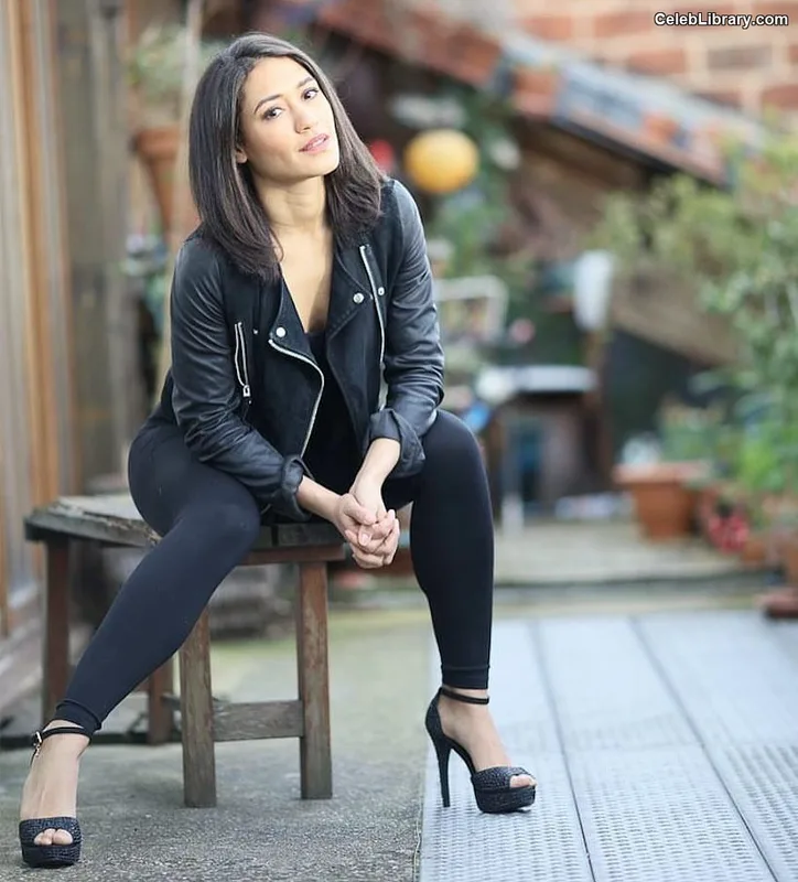 Josephine Jobert photo 2 of 43