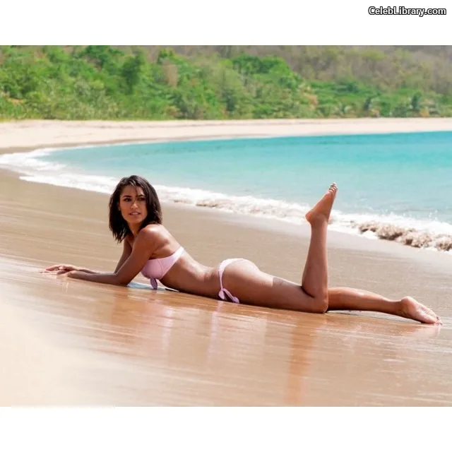Josephine Jobert photo 3 of 43