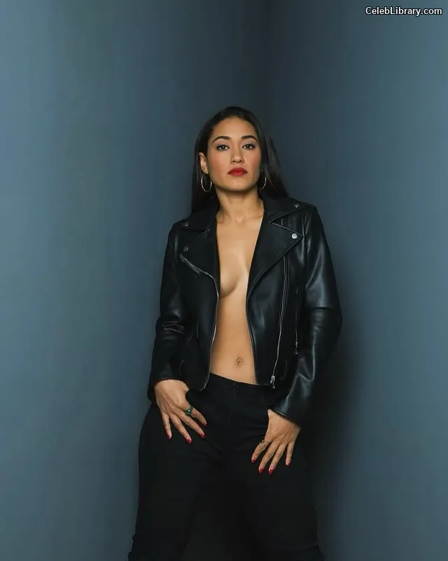 Josephine Jobert photo 11 of 43