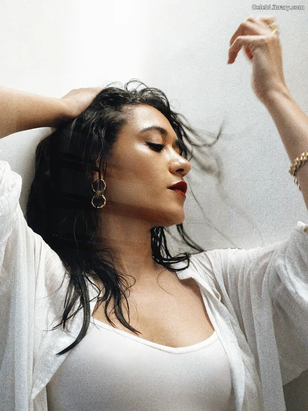 Josephine Jobert photo 23 of 43
