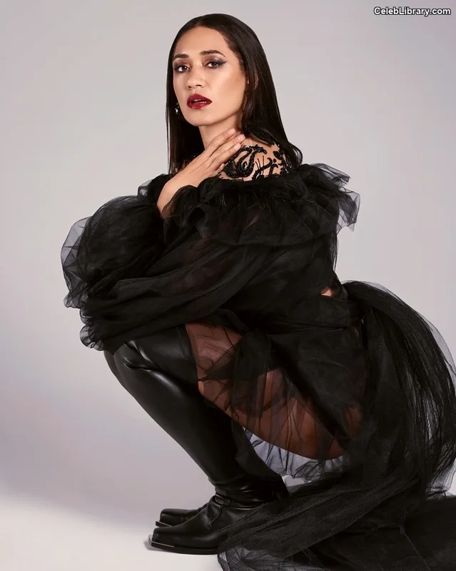 Josephine Jobert photo 3 of 43