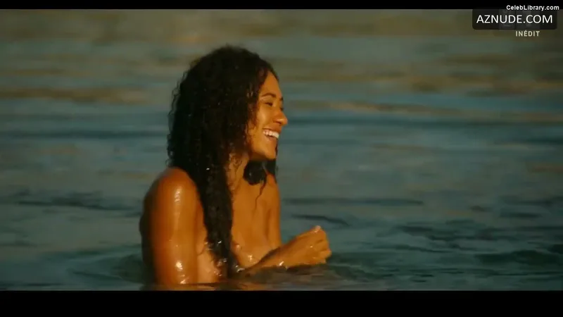 Josephine Jobert photo 15 of 43