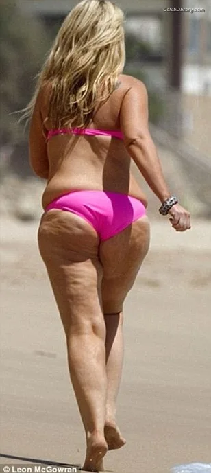 Josie Gibson photo 7 of 50