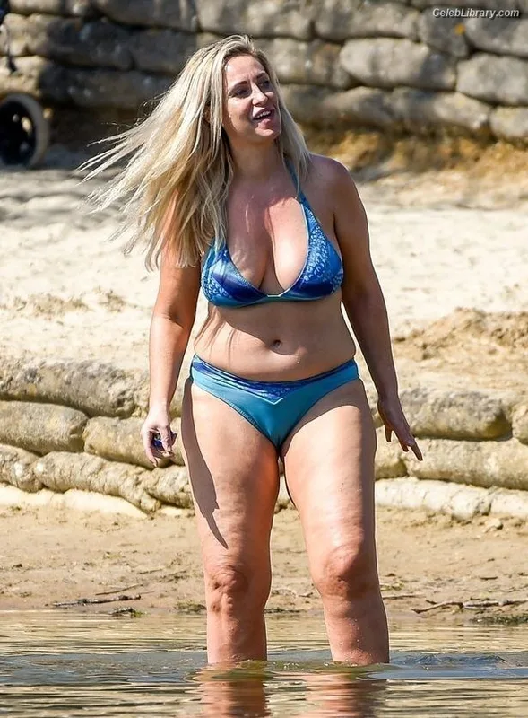 Josie Gibson photo 16 of 50