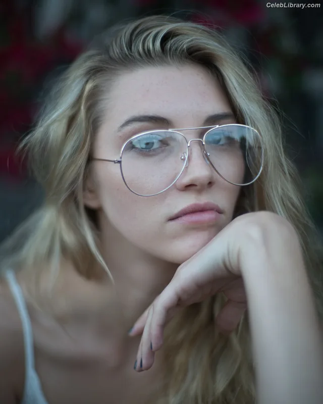 Jourdan Miller photo 5 of 12