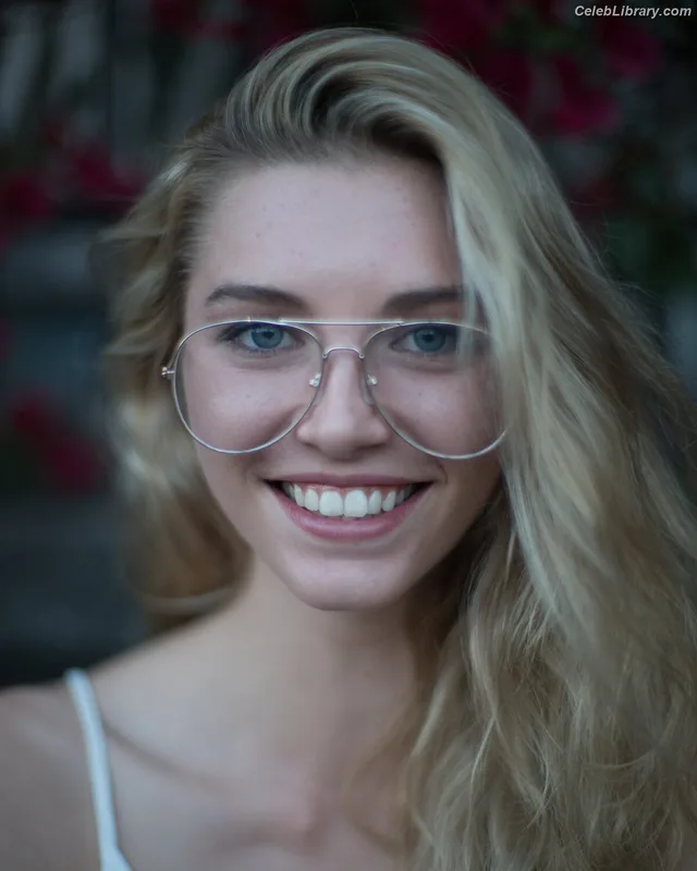 Jourdan Miller photo 6 of 12