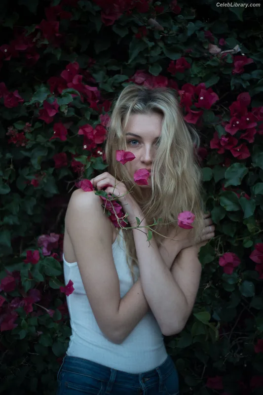 Jourdan Miller photo 8 of 12