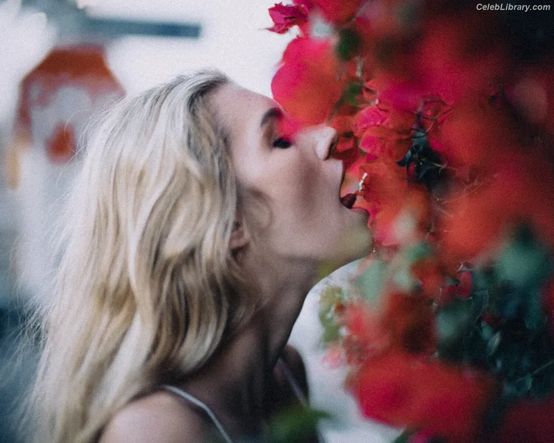 Jourdan Miller photo 11 of 12