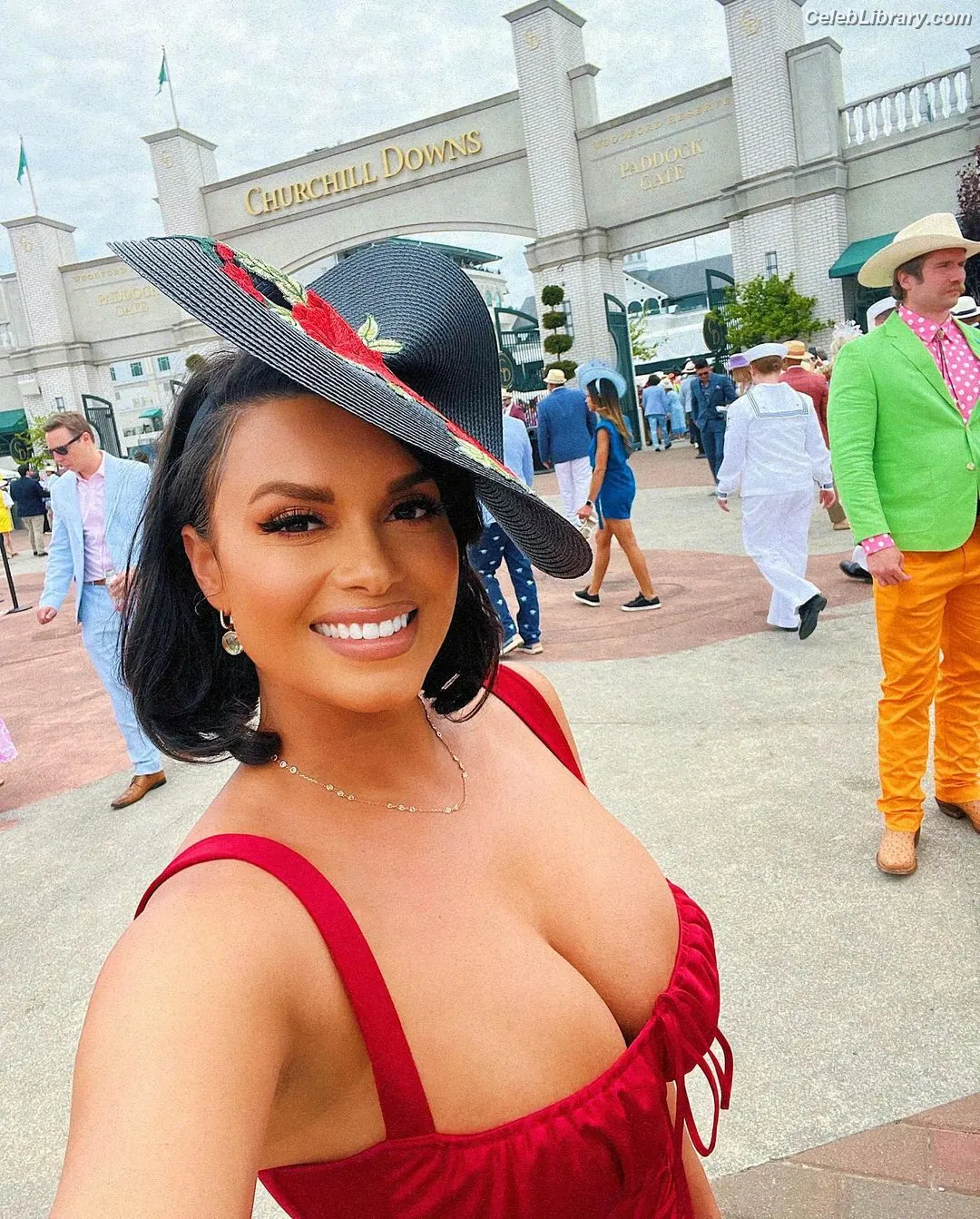 Joy Taylor photo 11 of 1109