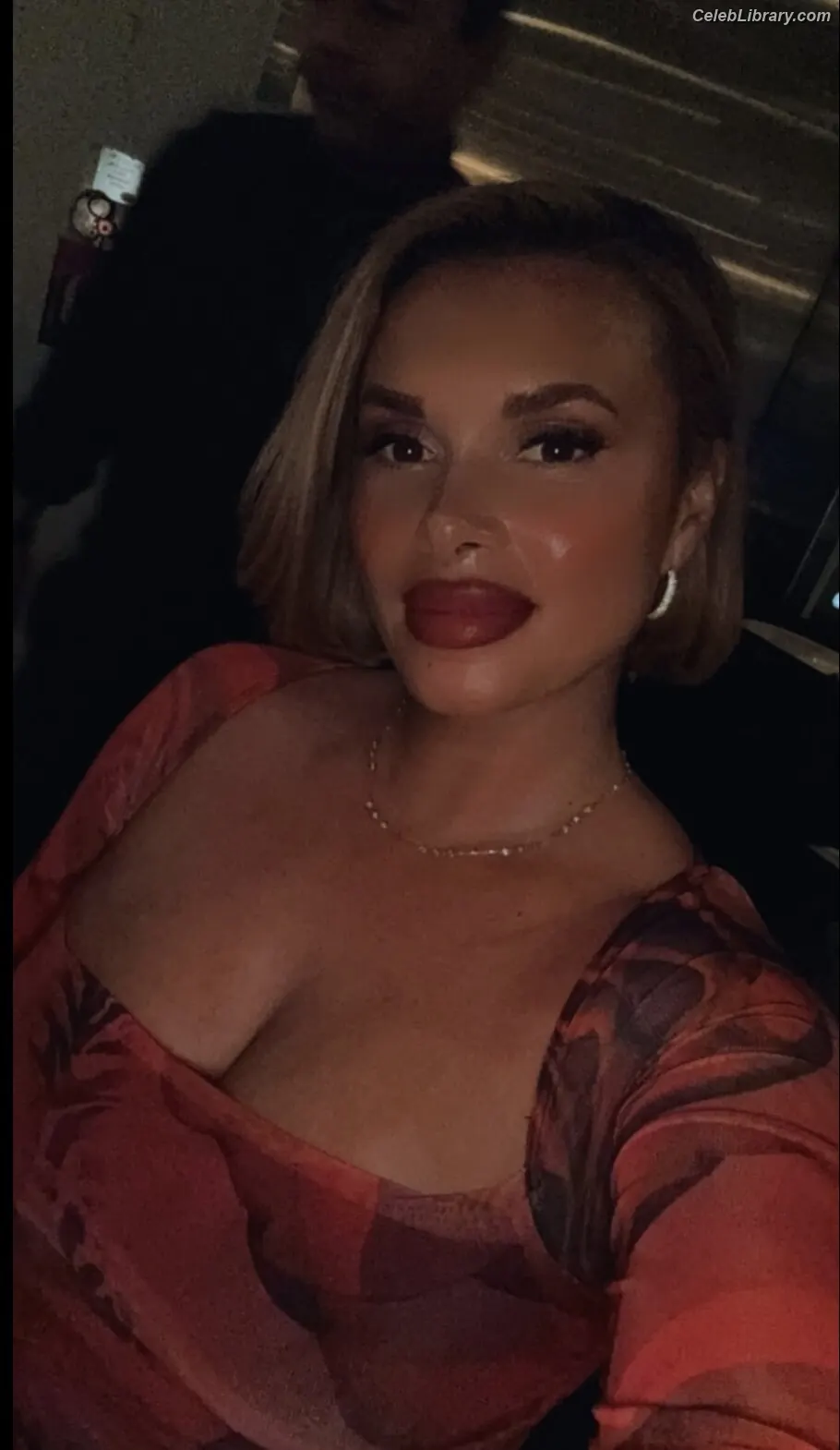 Joy Taylor photo 1 of 1109
