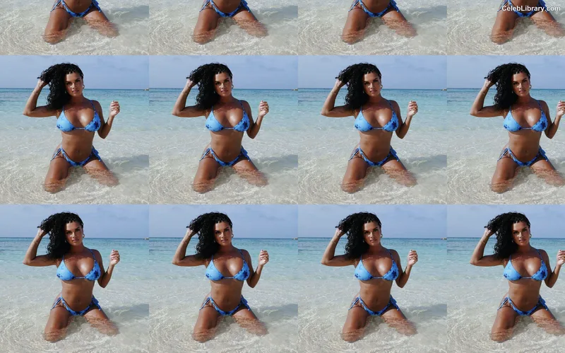 Joy Taylor photo 3 of 1109