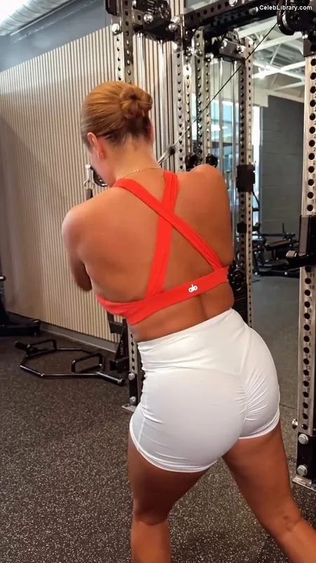 Joy Taylor photo 12 of 1109