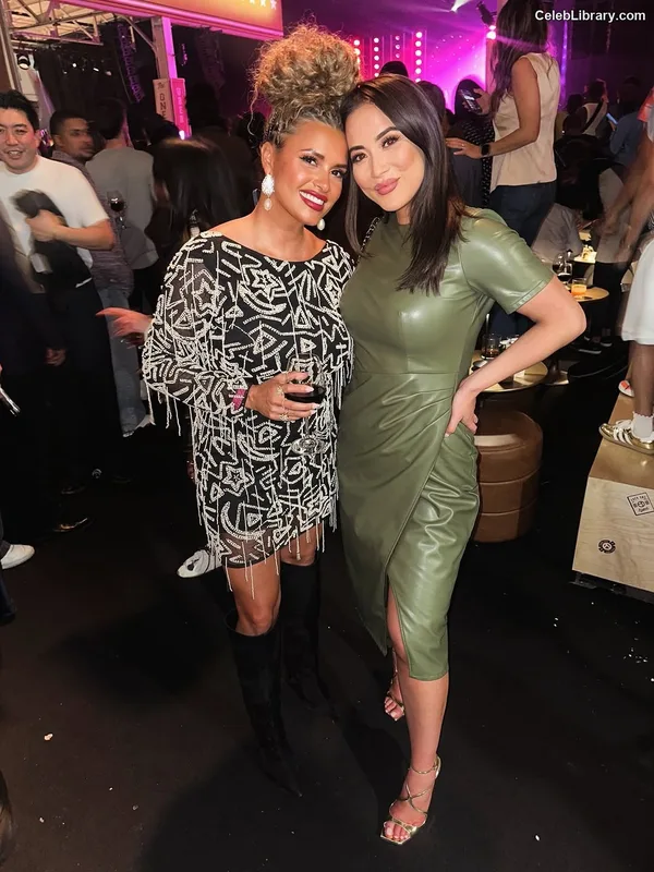 Joy Taylor photo 12 of 1109