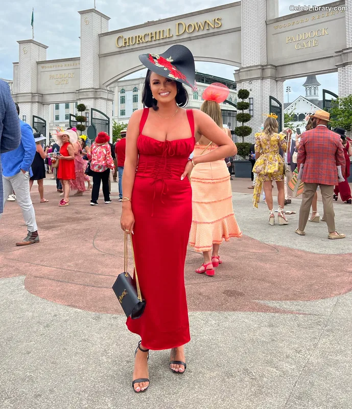Joy Taylor photo 12 of 1109