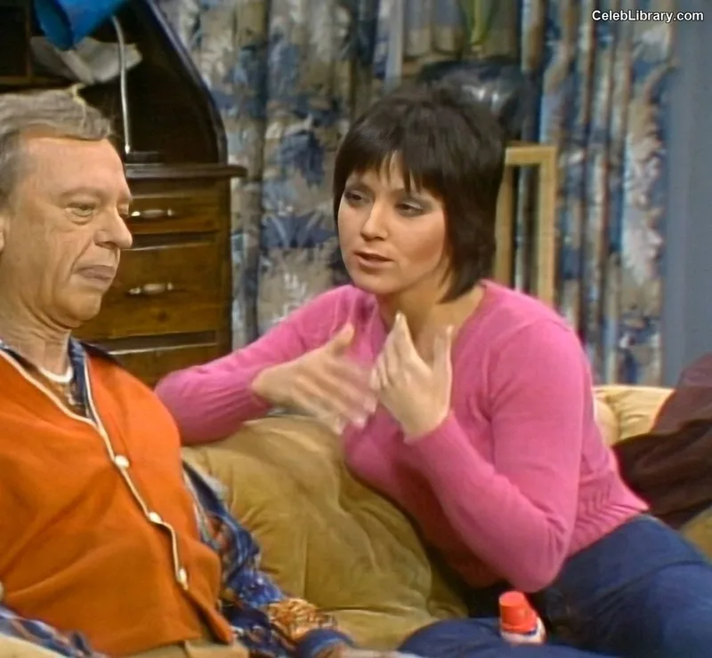 Joyce Dewitt photo 4 of 120