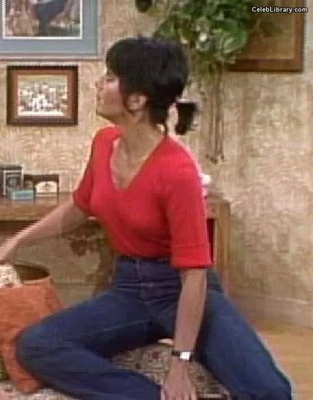 Joyce Dewitt photo 11 of 120