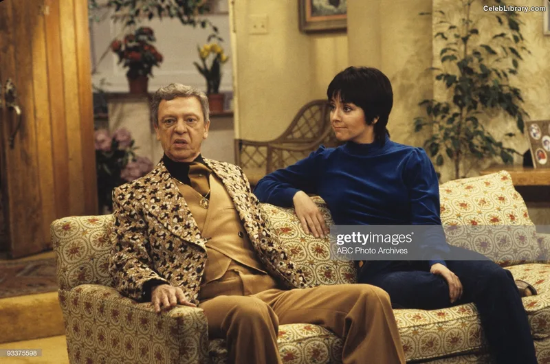 Joyce Dewitt photo 21 of 120