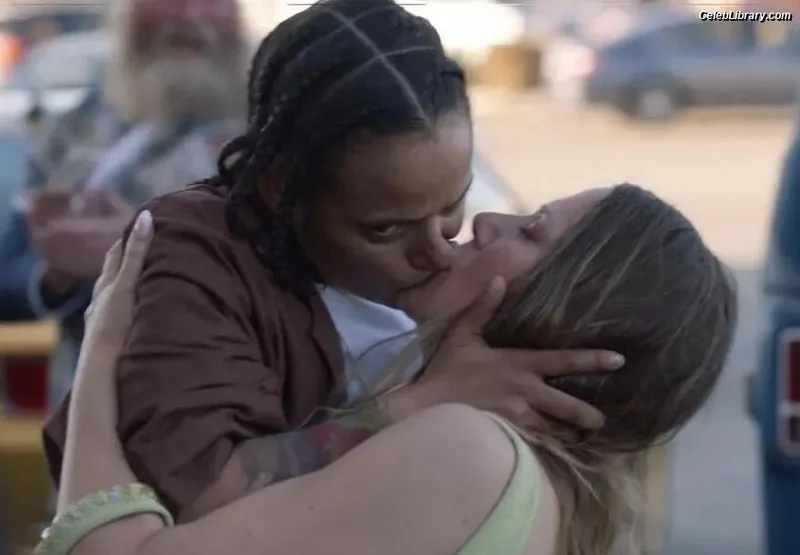 Judy Reyes photo 4 of 27