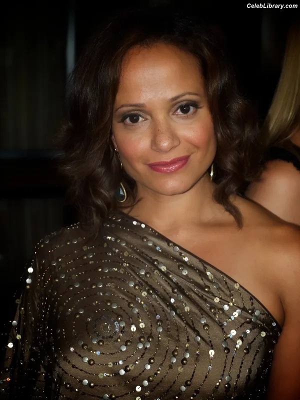 Judy Reyes photo 1 of 27
