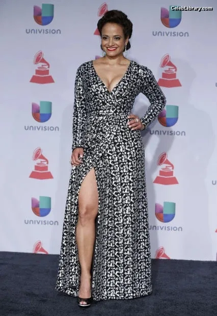 Judy Reyes photo 16 of 27