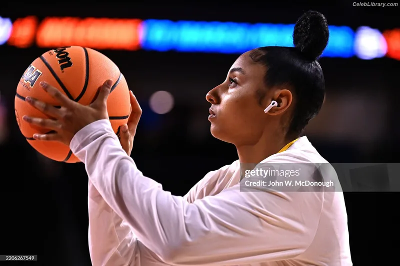Juju Watkins photo 3 of 17